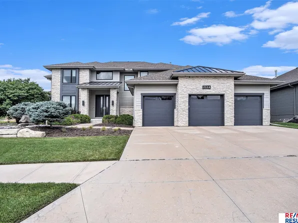 2114 S 209th St, Elkhorn, NE 68022