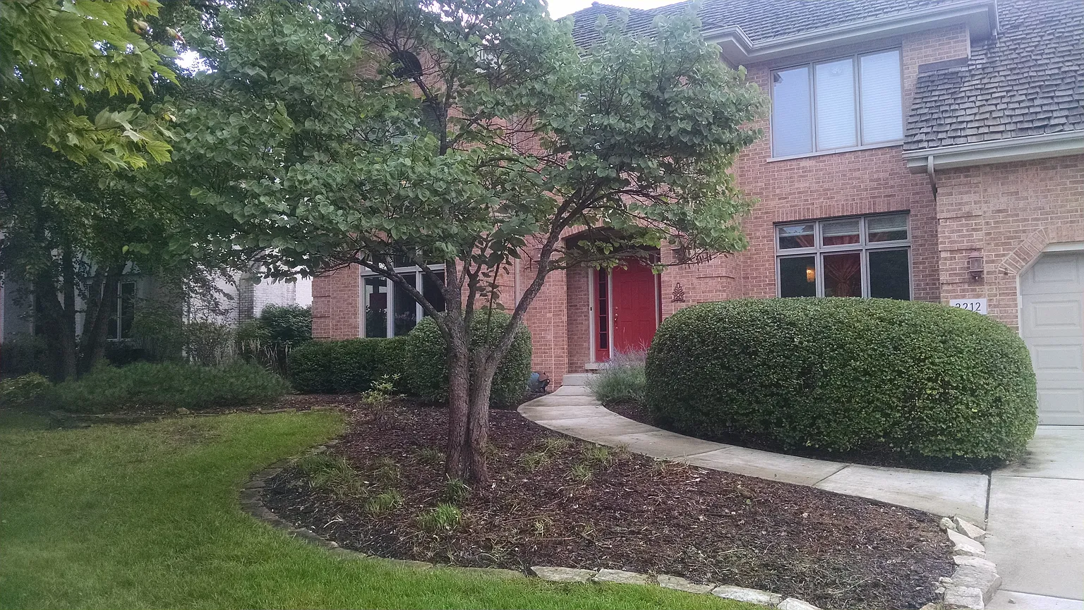 2212 Donegal Dr photo 1