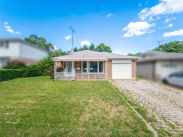3637 Chiplow Rd, Mississauga, ON L4X 2R1