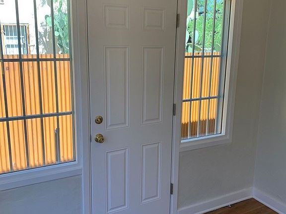 4th image of 1509 E 9th St #7293878