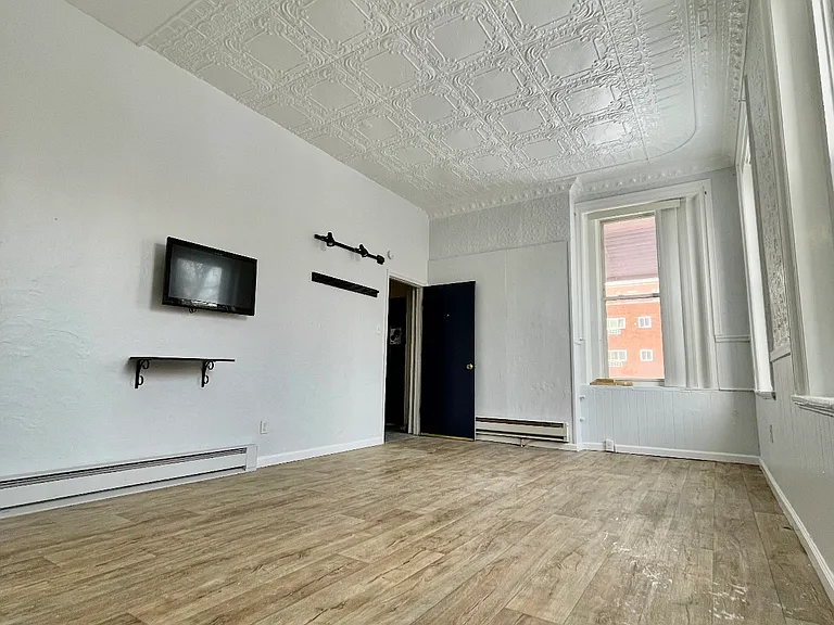 340 S Winebiddle St #3 — Photo 6