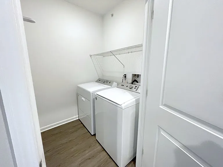 Orchard Grove Apartments — Photo 14