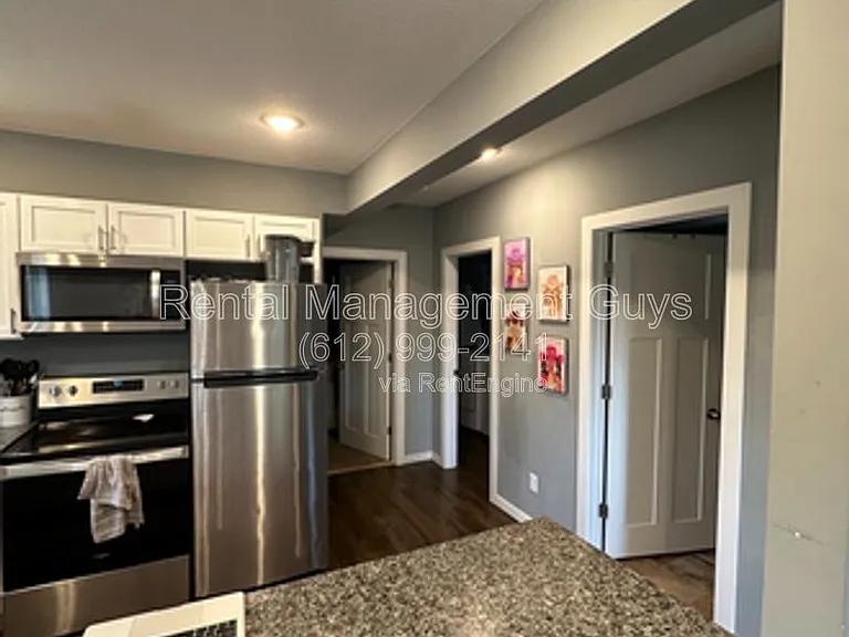 2057 Carroll Ave #1 — Photo 3