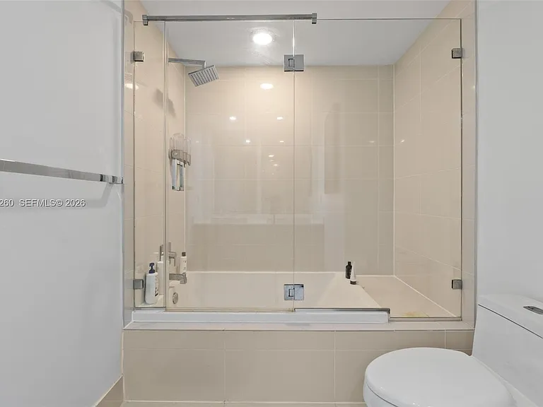 45 SW 9th St #1109 — Photo 16