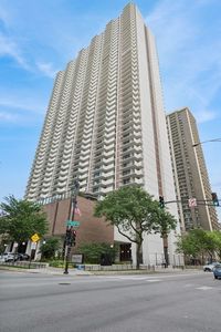 6033 N Sheridan Rd APT 29B, Chicago, IL, 60660
