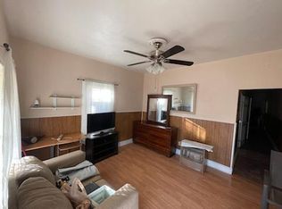 1015 Garvey St, Fort Worth, TX 76102