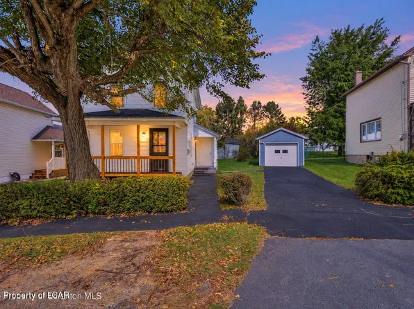 439 Hudson St, Jermyn, PA 18433