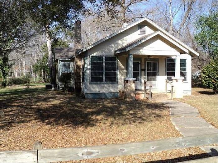 1st image of 813 E Clark Ave