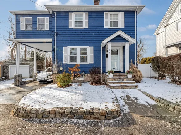 24 Rhoda St, West Roxbury, MA 02132