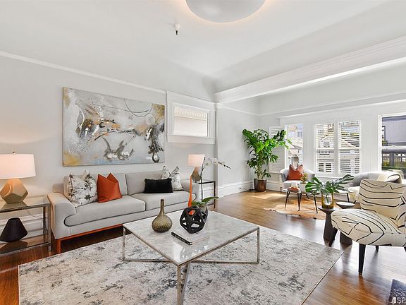 4th image of 2526 Broadway St