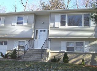 58 Holland Rd, Parsippany, NJ 07054