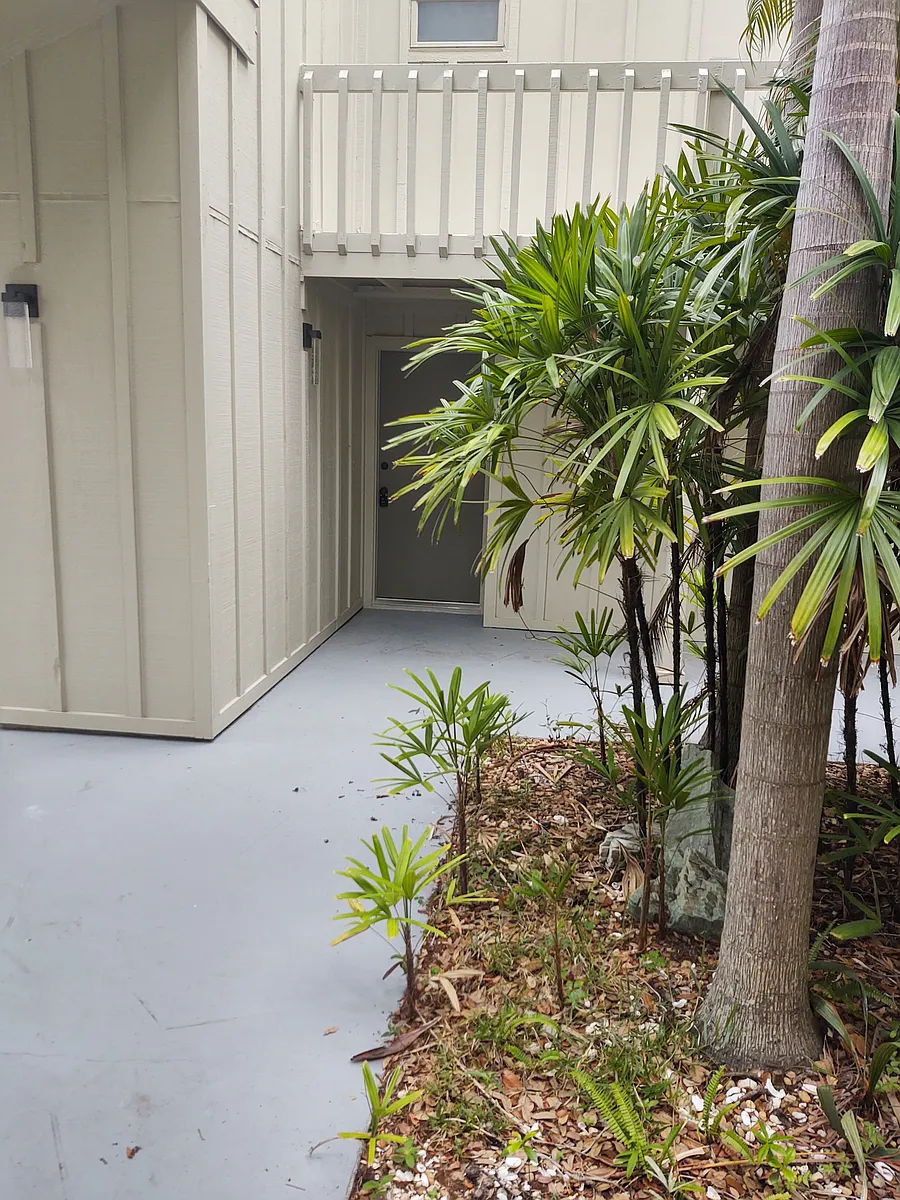 Building Photo - 2208 Bahia Vista St #F1