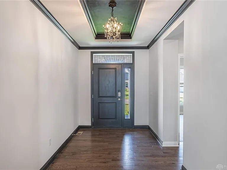 9501 Flatrock Dr — Photo 2