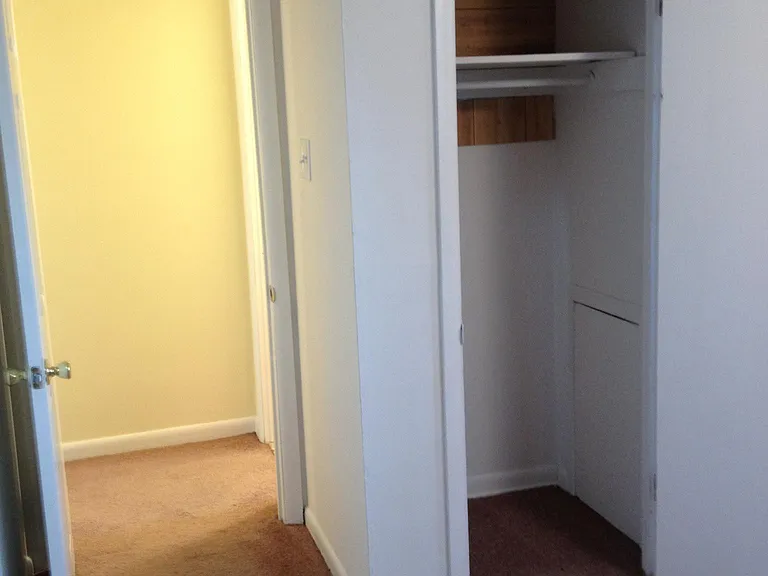 712 S Franklin St #B — Photo 3