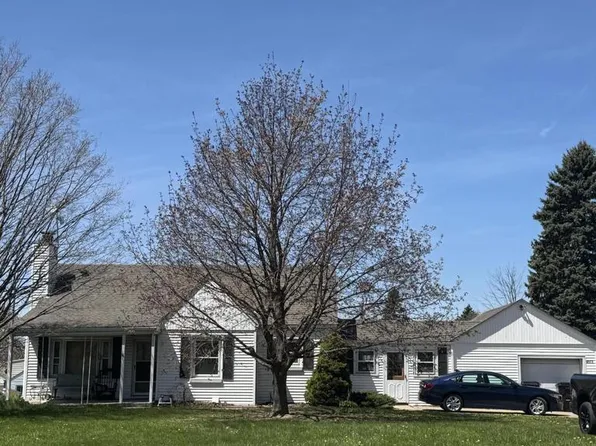 4571 South Ahmedi AVENUE, Saint Francis, WI 53235