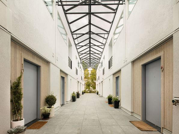 2285 NW Flanders St APT 303