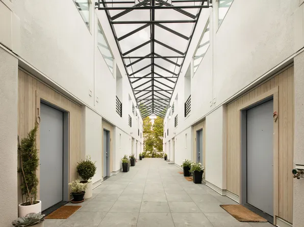 The George Apartments, 2285 NW Flanders St, Portland, OR 97210