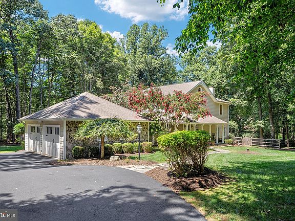 4th image of 328 Canterwood Ln