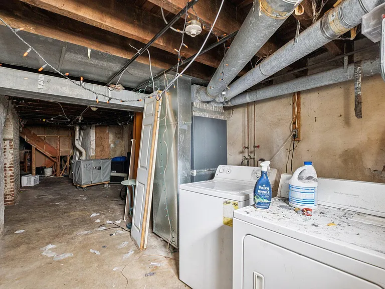 1806 W Diamond St — Photo 17