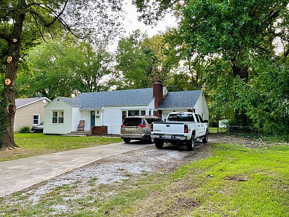 3rd image of 1505 S Marlan Ave