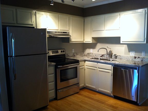 4th image of 1400 Ocean Blvd #209