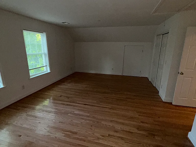 220 Gross Ave — Photo 31