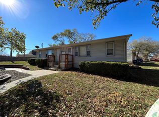 1511 W 22nd Ter #B, Lawrence, KS 66046