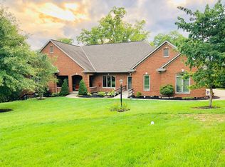 3240 Charter Oak Rd, Edgewood, KY 41017