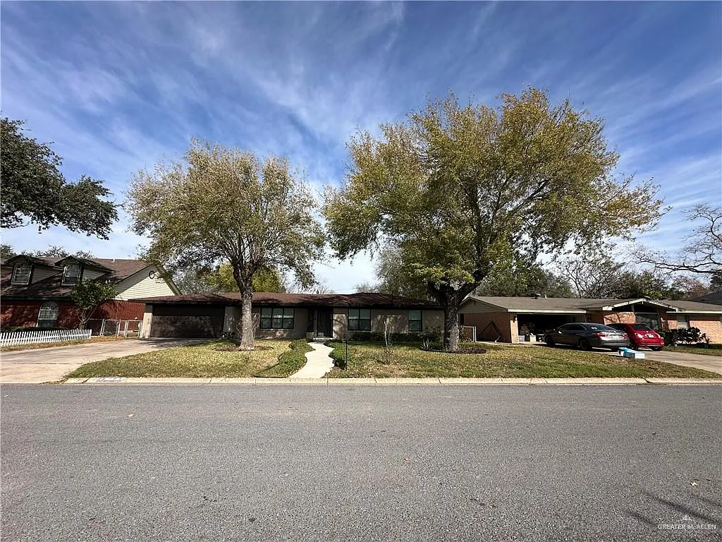 3 bed, 2.5 bath, 1460 sqft, $1,825 — Photo 2