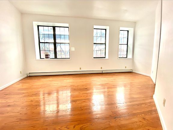 4th image of 926 Broadway APT 2C