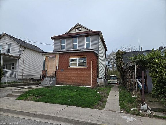 2nd image of 4550 Crysler Ave