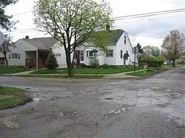 173 W Way St photo 1