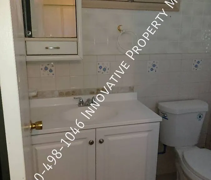 5181 1/2 N Elms Rd #1 — Photo 9