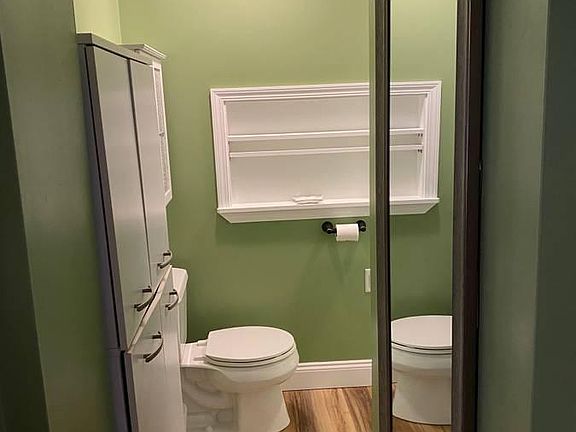 Bathroom 1st floor