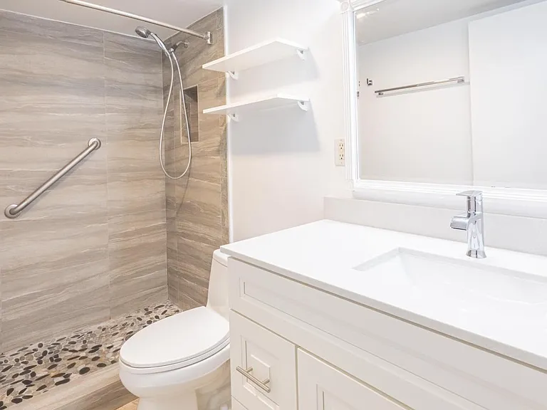 1505 NE 5th Ct #3 — Photo 16