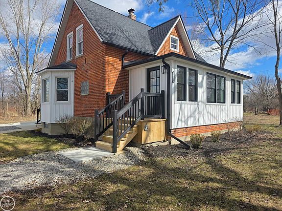 2nd image of 8894 Arnold Rd