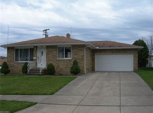 3225 Woodlawn Dr, Parma, OH