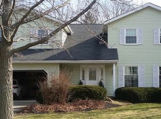 615 Brooke Ln, Bay Village, OH 44140