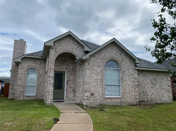 2800 Helen Ln, Mesquite, TX 75181