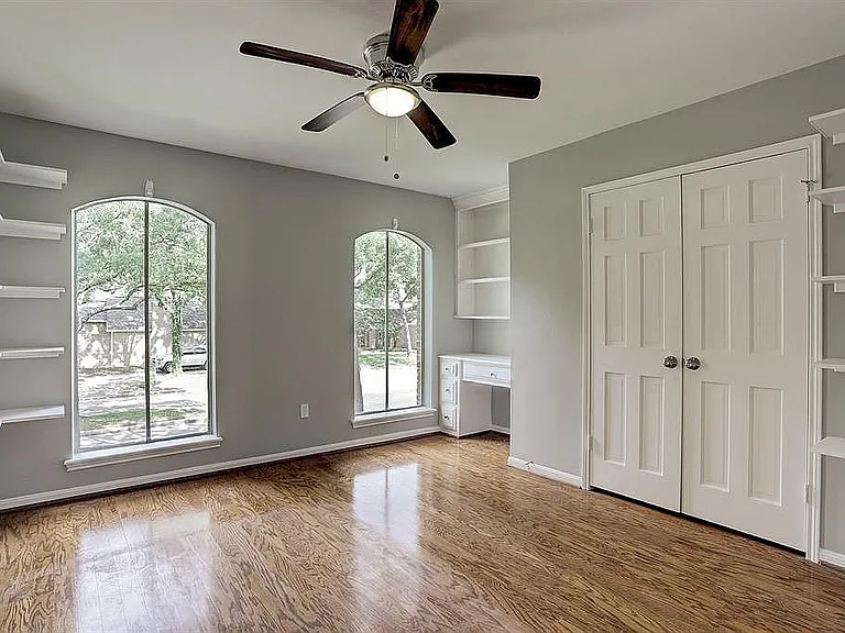 903 Crossroads Dr — Photo 16