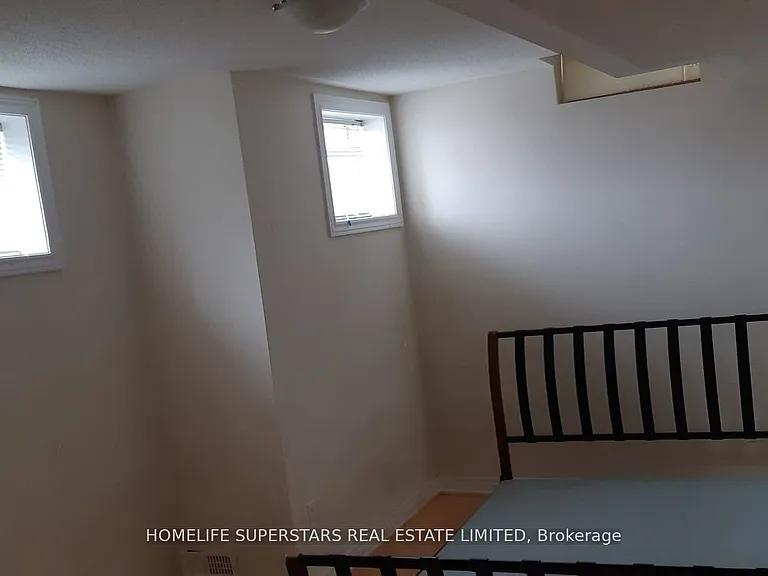 41 Thorndale Rd #BASEMENT — Photo 5