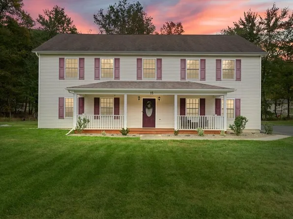 15 Lucky Lane, Washingtonville, NY 10992