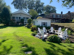 16933 Royal Ave, Spring Lake, MI 49456