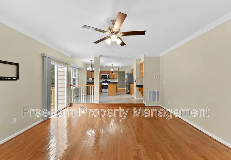 9140 Worthington Dr — Photo 44