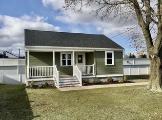 24 Wrentham St, Bellingham, MA 02019