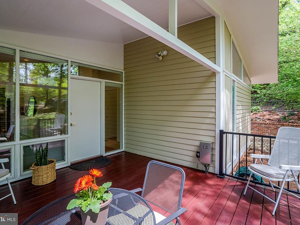 1st image of 7413 Rebecca Dr