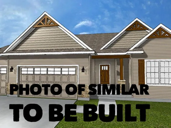 4918 Willow Cir, Davenport, IA 52806