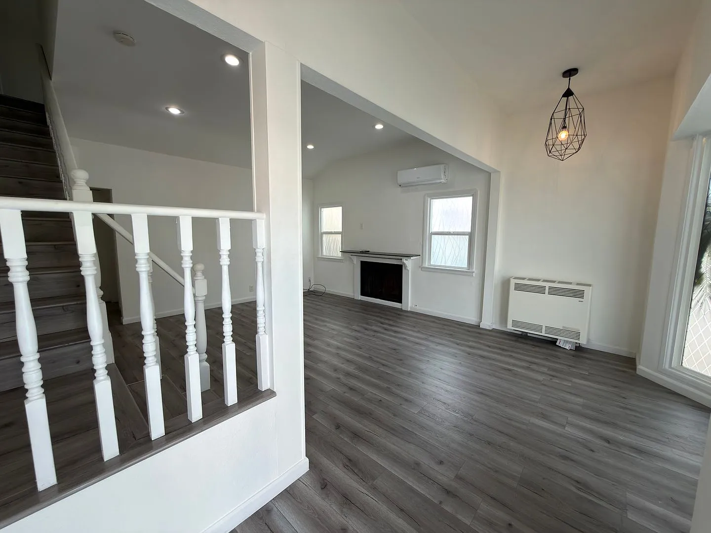 1110 Mira Mar Avenue — Photo 2