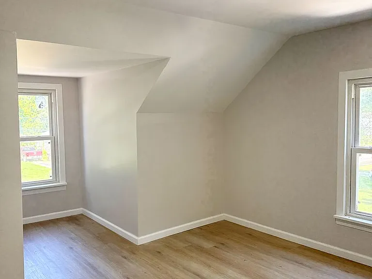4748 Warnock Ave — Photo 15