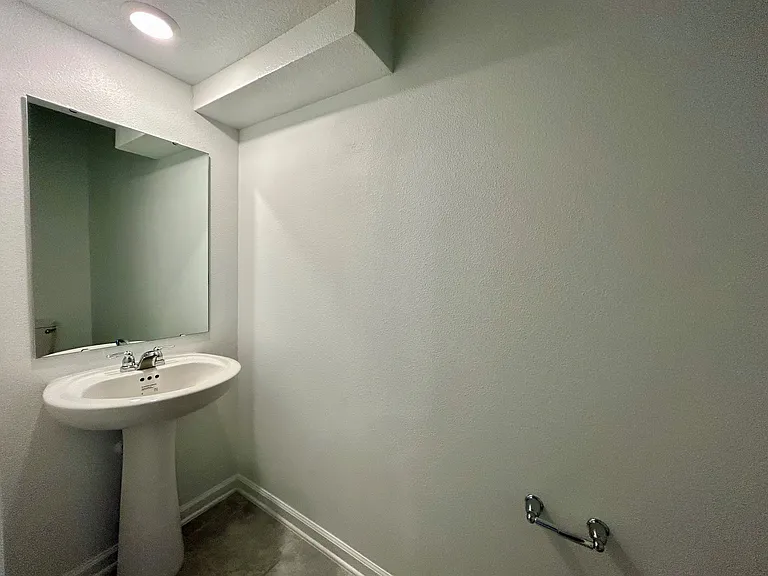 2943 Savoir Ave — Photo 6